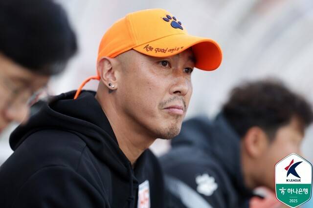 [오피셜] 송종국, '차두리호' 2부 화성 대표로 취임... 경희대 체육대학장 출신의 국제 스포츠 행정 인재