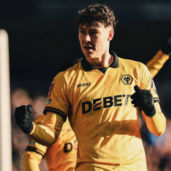 '완벽 AS+평점 8.1' 황희찬 맹활약, 울버햄튼 FA컵 생존... 슈르즈베리 6-1 대파→32강 진출