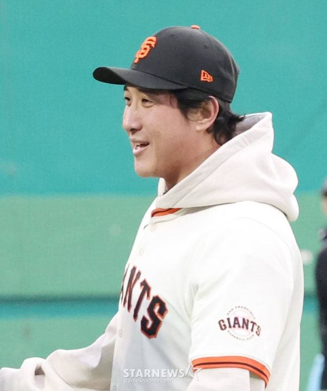 39세 친구 방출→극적인 현역 연장에 황재균도 뭉클, 현대 왕조 마지막 페이지 맡겼다