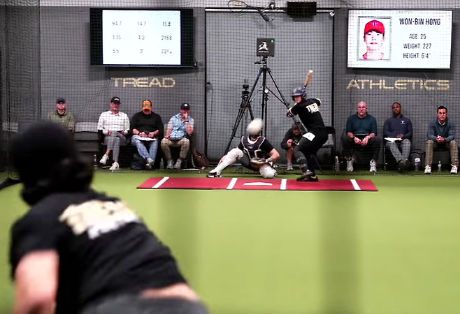 25세 현역 은퇴→'새로운 도전' 선언했는데, '1년 후 KIA 복귀' 암시인가…홍원빈, 다시 야구공 잡고 156km 강속구 포착