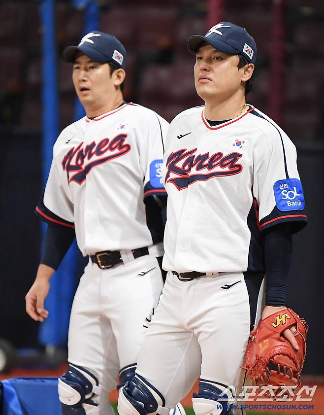 LG는 먼저 움직인다, 한화-두산도 안심 못한다…무려 '국대'인데 수요 없을까, 역대급 FA 전쟁 또 터지나