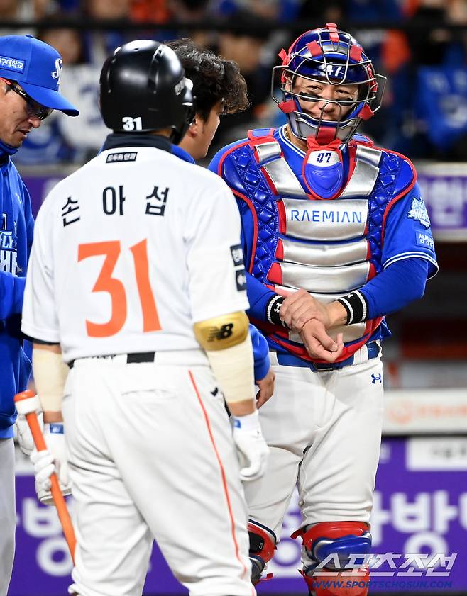 2년 26억→2년 20억→은퇴→?, '레전드' FA 계약규모는 나이 반비례? 최초 3000안타 도전도 남았는데…