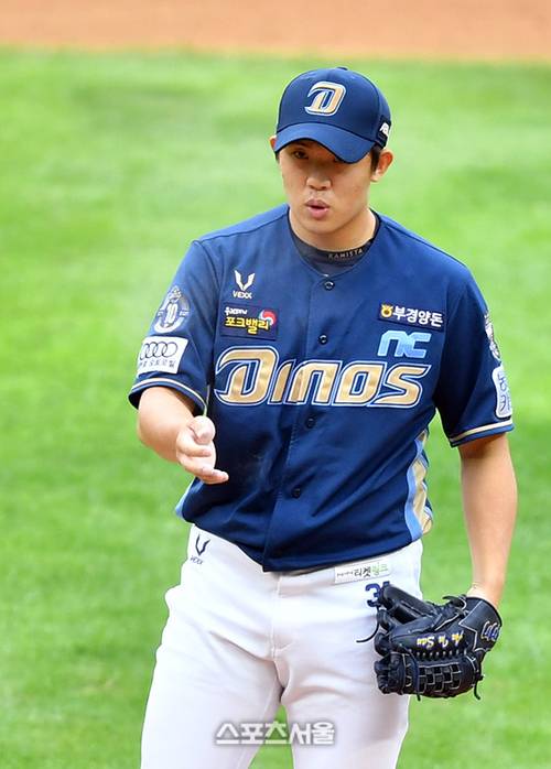 ‘황재균 은퇴’ KT의 파격 도박… ‘NC 출신 유망주’ 안인산, 우승의 키 될까?
