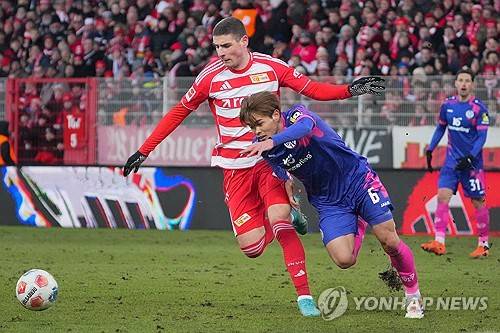 정우영, '연예인' 장인 앞에서 '새해 첫 골' 폭발…U.베를린, '이재성 1도움 맹활약' 마인츠와 무승부 [분데스 리뷰]