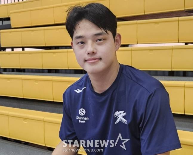 '구속 안 나와? 세게 던지면 되잖아' 문동주가 미운 원태인