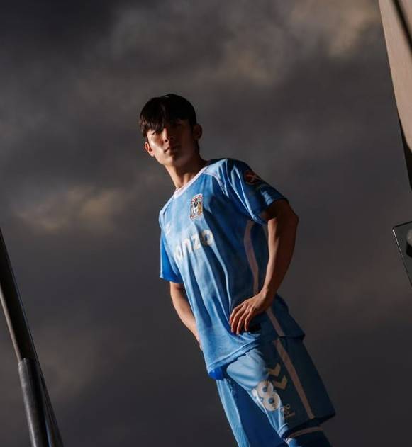 '273골 175도움' PL 전설이 한국인 원하는 이유 있었다...'데뷔전' 치른 양민혁, 램파드 감독 선택 받아 '맹활약'