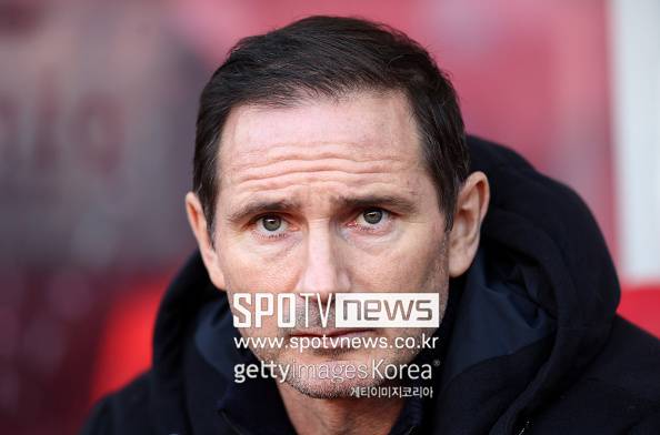 '273골 175도움' PL 전설이 한국인 원하는 이유 있었다...'데뷔전' 치른 양민혁, 램파드 감독 선택 받아 '맹활약'