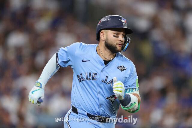 김하성 제치고 FA 유격수 1위인데…유격수 포기하고 벤치코치 따라간다? 타격왕+안타왕 ‘최강 키스톤’