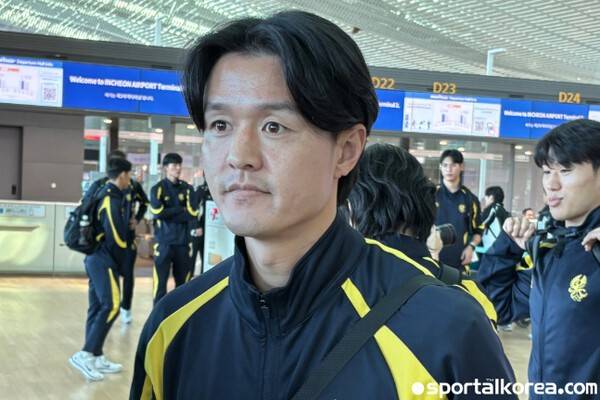 [현장핫피플] '낭만 가이!' 이정효, 전화 한 통에 짐 쌌던 주세종이 3년 재계약 체결한 이유...