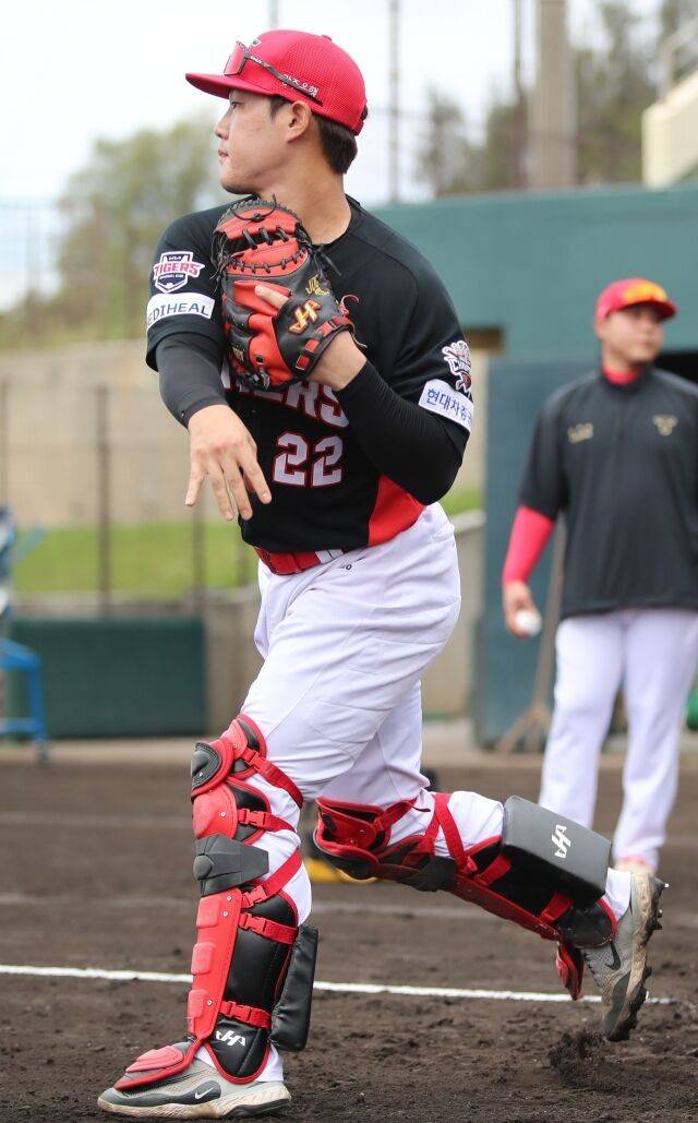 김태군은 1년 뒤 FA, KIA 안방 플랜B 어디까지 준비됐나…팔 아파서 고생했던 포수가 한준수를 긴장시킨다면