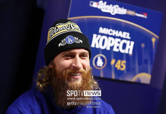 다저스 트레이드 초대박→161km 우승 주역인데 FA 미계약 신분이라니