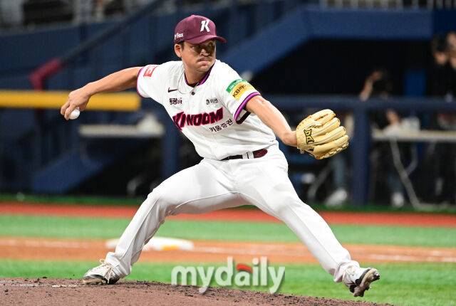 이택근은 복귀였고, 키움 실질적 첫 외부 FA는 이 투수…어느덧 4년 계약의 끝자락, 마지막 대반전 절실