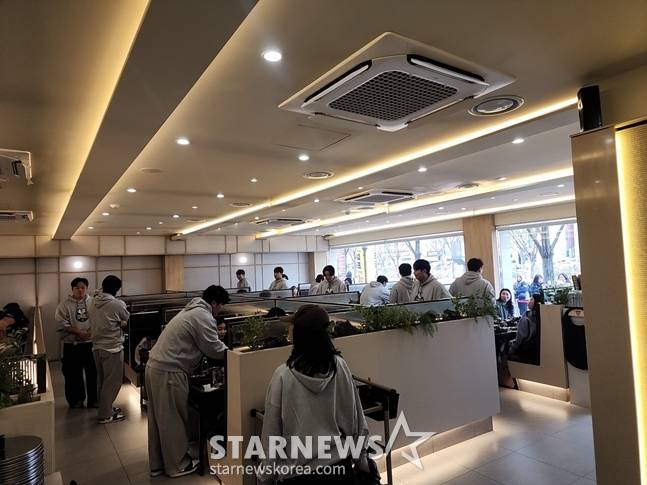 '선행왕' 강민호, '강식당3' 수익금 4000만원 쾌척! 이제 15일 괌 조기 출국으로 시즌 준비→'팬들도 대만족'