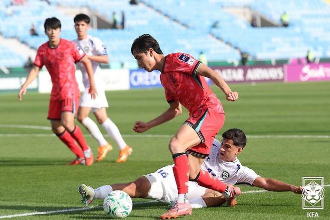 '고맙다 레바논'… 한국 U-23, 우즈벡에 0-2 패하고도 8강 진출