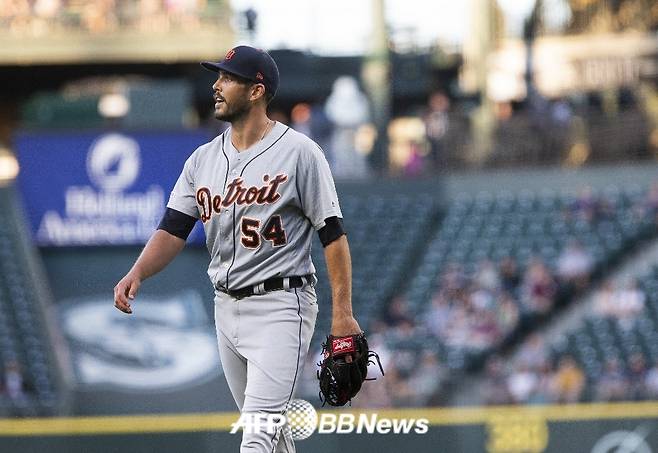 '날벼락' 한국땅 아직 밟지도 않았는데 '계약 취소 사태라니...'→그래도 왜 차라리 천만다행인가