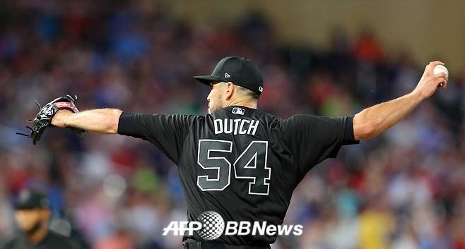 '날벼락' 한국땅 아직 밟지도 않았는데 '계약 취소 사태라니...'→그래도 왜 차라리 천만다행인가