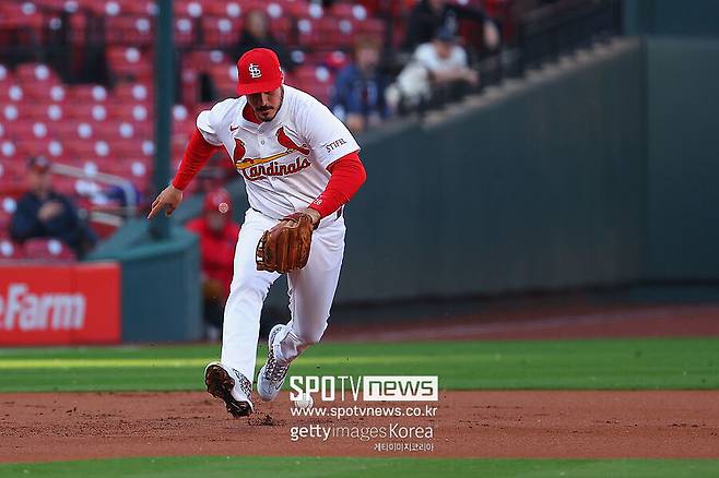 다저스 공포에 떨 트레이드 터졌다…ML 353홈런+GG 10회 레전드 3루수 전격 애리조나행