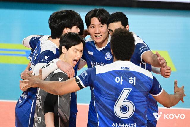 '감독 자진사퇴→승률 60%' 꼴찌팀 대반란 시작됐다…694일 만에 도전, '패패패패패패패패패패' 라이벌도 이길 수 있나