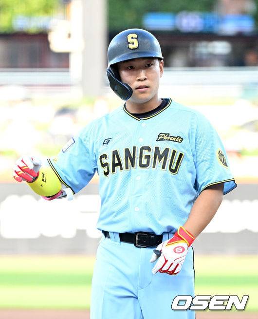 ‘2군 타격왕→전역’ 최강야구 스타 이렇게 의욕적이라니, 캠프 선발대 자청→100억 강백호 공백 지운다