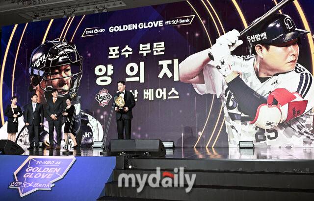 “(강)민호형 덕분에 야구 오래한다…야구인생 선생님이자 롤모델” 양의지 진심, KBO 포수 레전드 또또또 FA 대박 가능