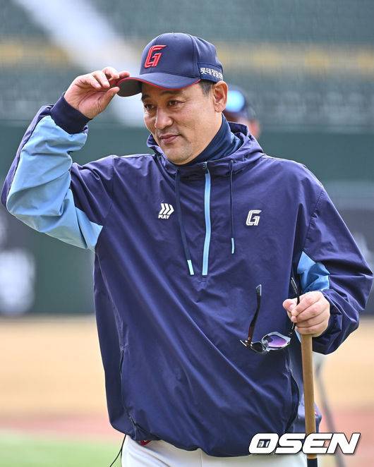 ‘WBC 4강 이끈 국가대표 유격수’ 롯데 김민재 코치, 향년 53세 별세…통산 1503안타 174도루 활약