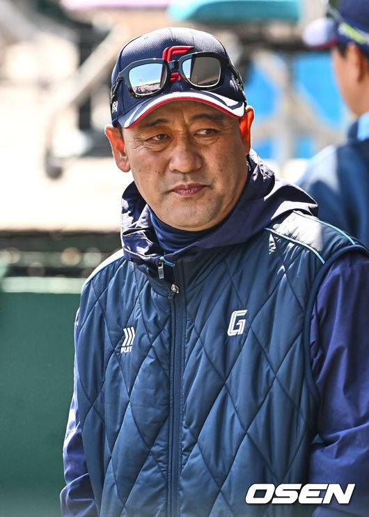 ‘WBC 4강 이끈 국가대표 유격수’ 롯데 김민재 코치, 향년 53세 별세…통산 1503안타 174도루 활약