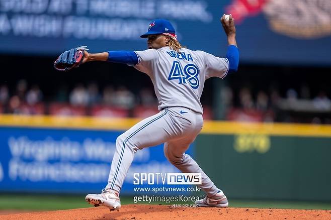 韓 구단 제의 거절하더니, 결국 일본갔네…ML 44승 투수, 日 라쿠텐 입단