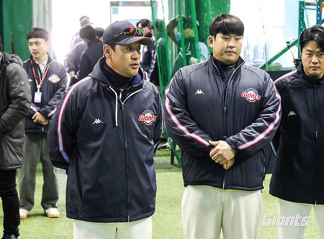 '韓 야구 큰 슬픔에 빠지다' 암 투병 끝에 오늘(14일) '전 국가대표 영웅' 김민재 롯데 코치 별세 '향년 53세'