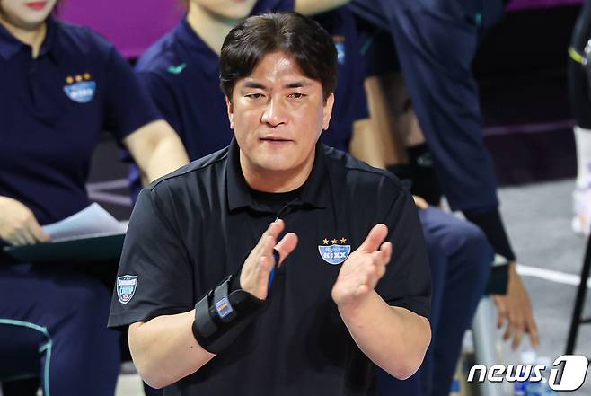 차상현 감독·이숙자 코치, 'VNL 강등' 여자 배구 대표팀 소방수 낙점