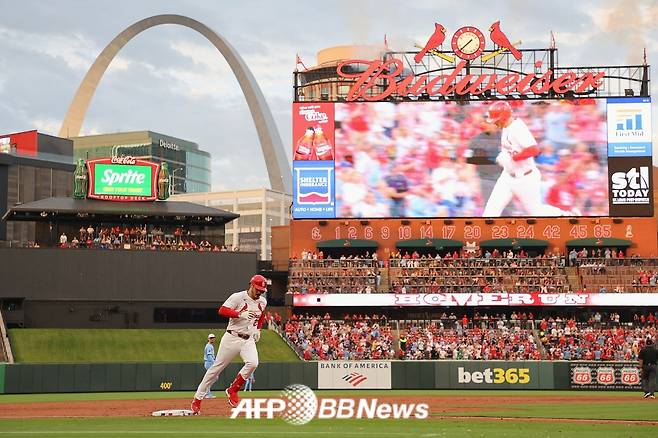 [오피셜] '와' 1:1 트레이드 전격 공식발표 '35세 백전노장↔투수 유망주' 맞트레이드 성사