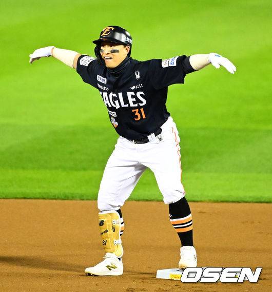 “후배들과 경쟁 버겁지 않다. 자신있다” FA 미아 손아섭 속내 밝혔다, 1년 계약→반등 후 재계약 승부 걸까