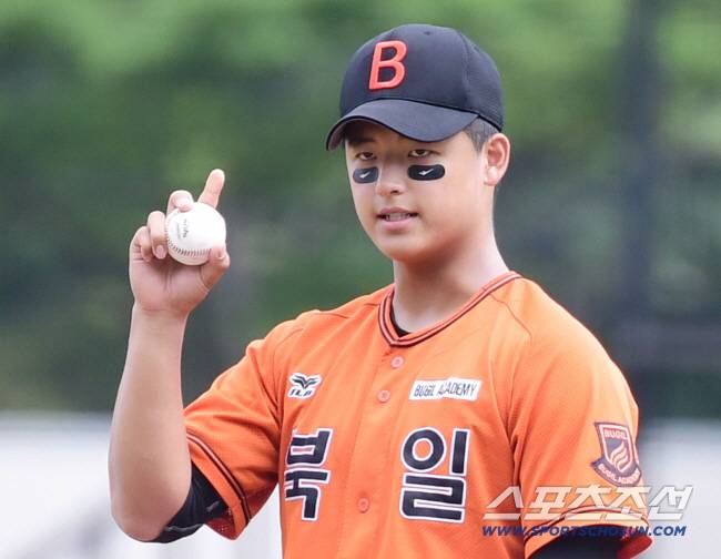 '학폭 1호 → 사과 거부' 박준현, 첫 공식석상서 인터뷰 피했다…키움 측 '노심초사' [대전스케치]