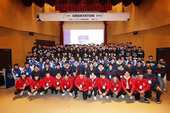 한화-삼성 루키들 배짱, 이대호가 반했다…