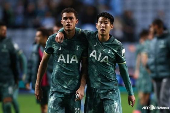 '도대체 왜' 英 분노