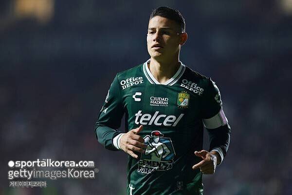 '손흥민 1골 1도움'→ 2-6 참패…'SON급 슈퍼스타' 파워 실감한 LAFC 경쟁팀, 월드컵 득점왕 하메스 영입 나선다