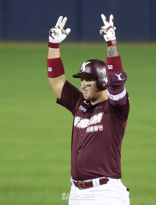 한국 야구 대표 거포→초짜 지도자...박병호