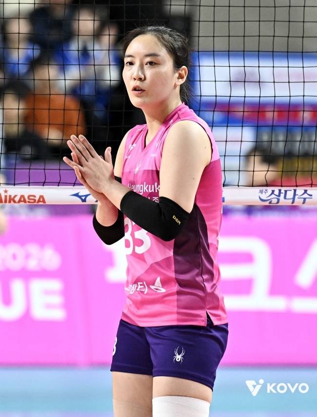 ‘입스 완벽 극복’ 김연경 제자, 김연경 소속팀에서 실력 만개…흥국생명 세터 이나연 향한 ‘엄지척!’ [MK현장]