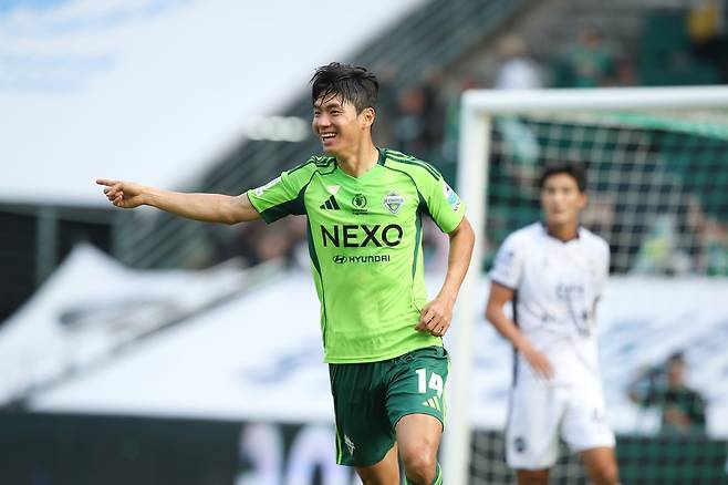 [단독] 전북 전진우, 英 챔피언십 옥스포드 유나이티드行 임박…이적합의 & 막판 조율 中