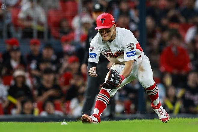 박찬호 떠난 지금, 이범호 ‘유도영 프로젝트’ 구상 시작했다… ‘제2의 이종범’ 훈장 다시 뜨나