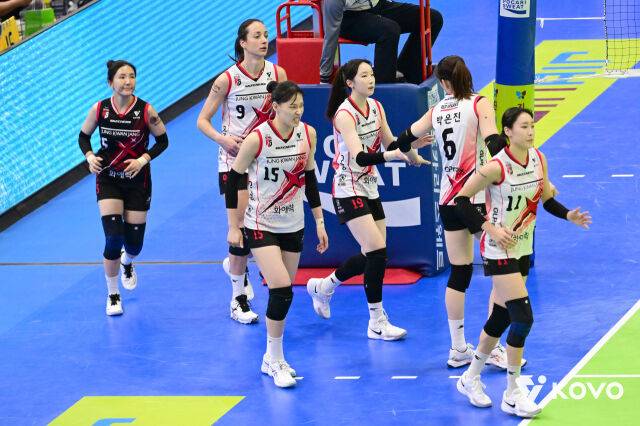 또 범실 21개 '와르르', 인쿠시 공격 성공률 '14.2%' 부진까지...고희진 감독