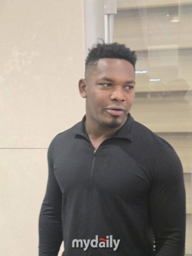 “하주석 보고 싶다, 한화 2등해서 슬퍼” 2년만에 돌아온 페라자 고백…한국을 알려준 2루수와 함께 KS 우승의 영광을[MD인천공항]