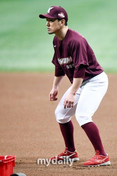 서건창은 정찬헌과 트레이드 되고 하염없이 울었다…야구도 인생도 몰라요, 5년 흘러 ‘운명처럼 한솥밥’