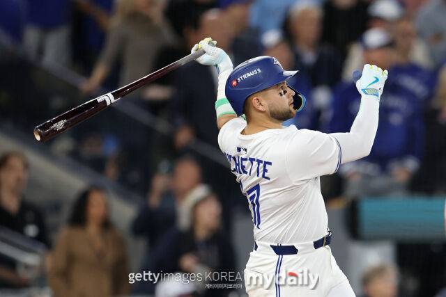 김하성이 FA 유격수 최대어였다…메츠의 ‘3루수 비셋’ 영입, 다저스보다 2000만달러 덜 불러서 터커 뺏겼다