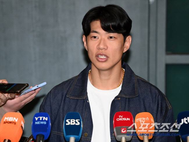 '최악의 옆구리 부상' 송성문, WBC는 문제도 아니다...미국 플랜 전체가 꼬여버릴 수 있다