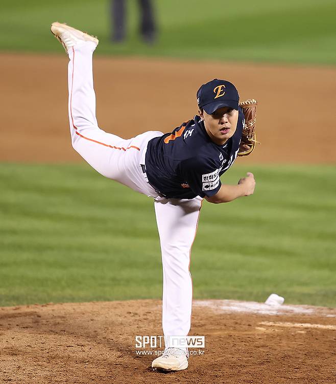 문동주-김서현보다 뛰어났다…156km 슈퍼루키 연봉 3000만원→1억 초대박 주인공되나