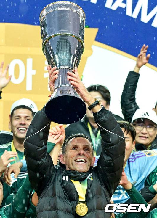 K리그 역대급 명장 못 볼 뻔! 포옛, '英 단독' 깜짝 고백...