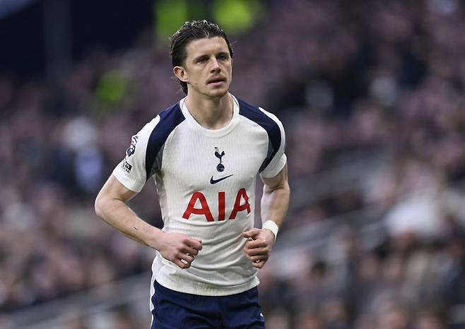 [PL 22R] 하다못해 강등권 팀에도 무너졌다...'갤러거 데뷔전' 토트넘, 18위 웨스트햄에 극장골 허용하며 1-2 역전패→공식전 5경기 무승