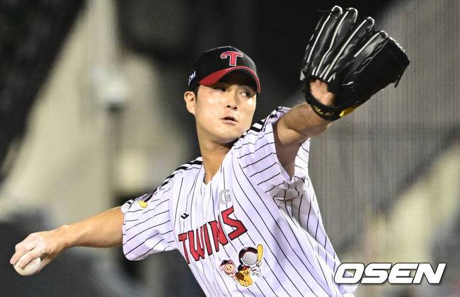 ‘오지환 후계자→투수 전향’ 150km 파이어볼러, 통합 우승 필승조였는데, 어쩌다 캠프 탈락됐을까