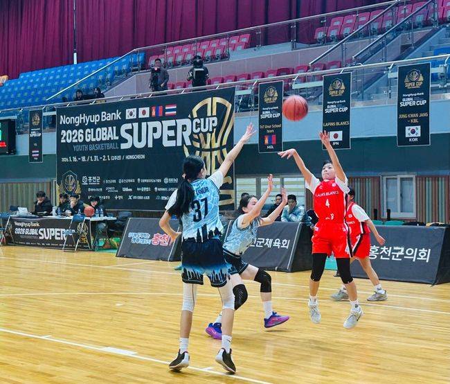 ‘다윗이 골리앗 이겼다!’ 150cm의 일본, 170cm 몽골 제쳤다…슈퍼컵 여자초등부 우승