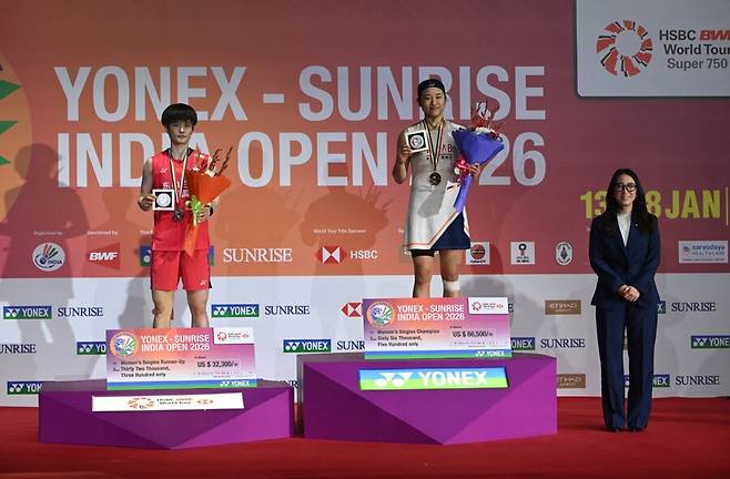 “불가능한 존재” 하태권도 감탄했다…워밍업처럼 '세계 2위' 농락